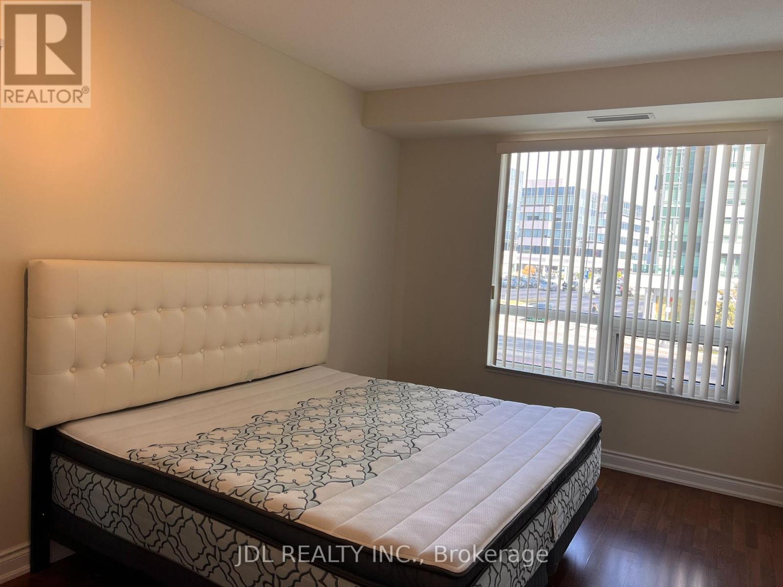 208 - 60 South Town Centre Boulevard, Markham, Ontario  L6G 0C5 - Photo 14 - N12419536