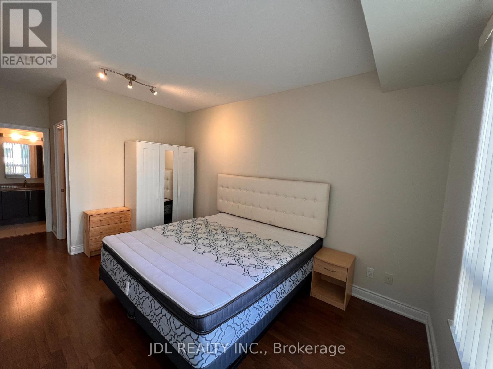 208 - 60 South Town Centre Boulevard, Markham, Ontario  L6G 0C5 - Photo 15 - N12419536