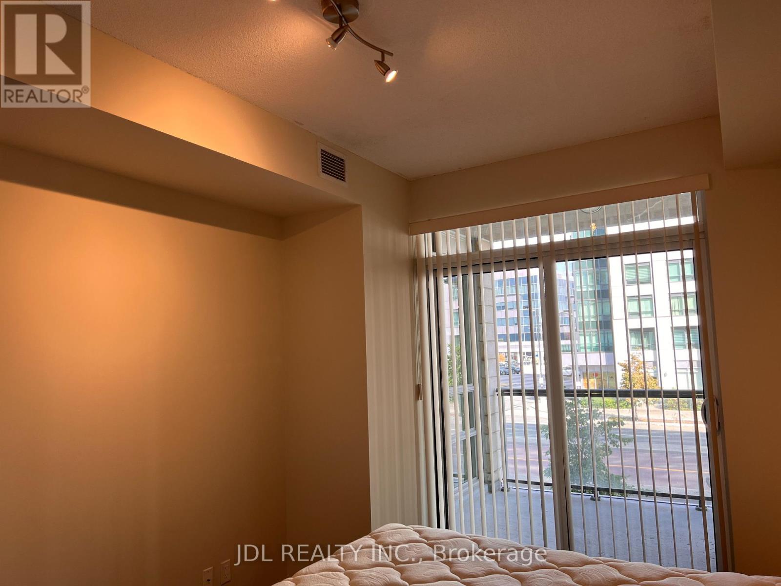 208 - 60 South Town Centre Boulevard, Markham, Ontario  L6G 0C5 - Photo 19 - N12419536