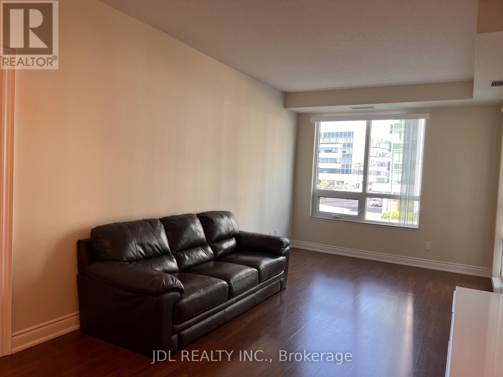208 - 60 South Town Centre Boulevard, Markham, Ontario  L6G 0C5 - Photo 8 - N12419536