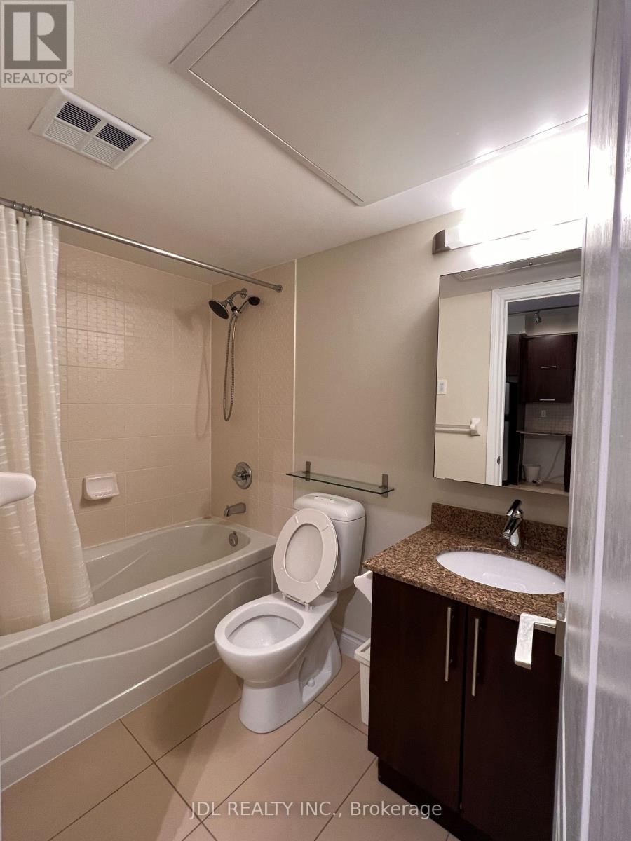 208 - 60 South Town Centre Boulevard, Markham, Ontario  L6G 0C5 - Photo 9 - N12419536