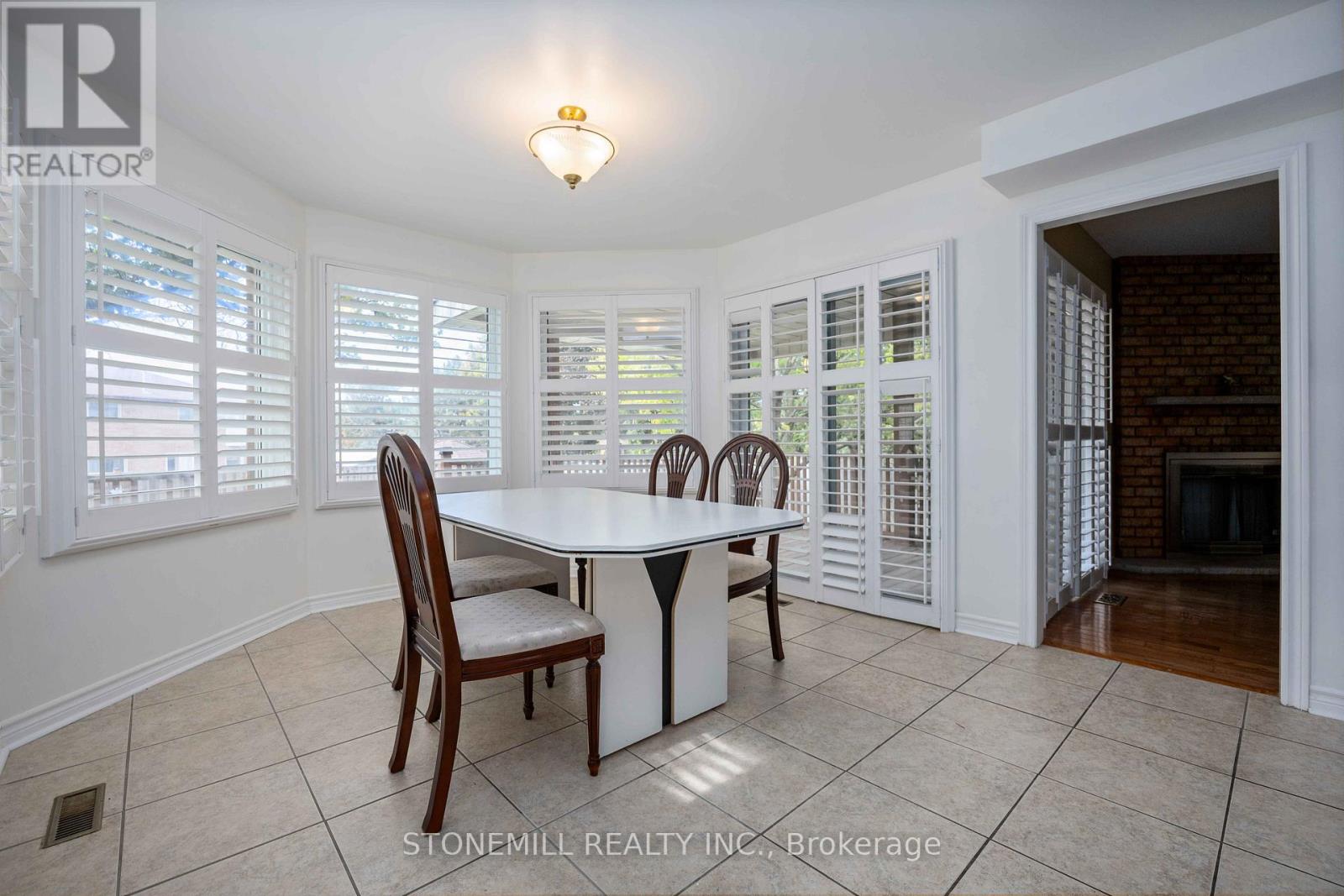 24 Soho Crescent, Markham, Ontario  L3P 7H8 - Photo 10 - N12419576