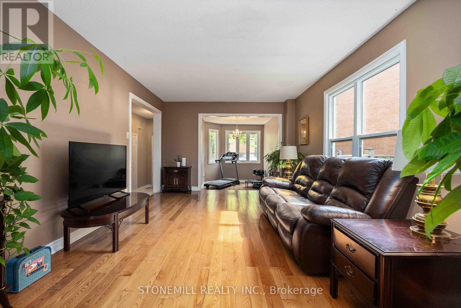 24 Soho Crescent, Markham, Ontario  L3P 7H8 - Photo 6 - N12419576