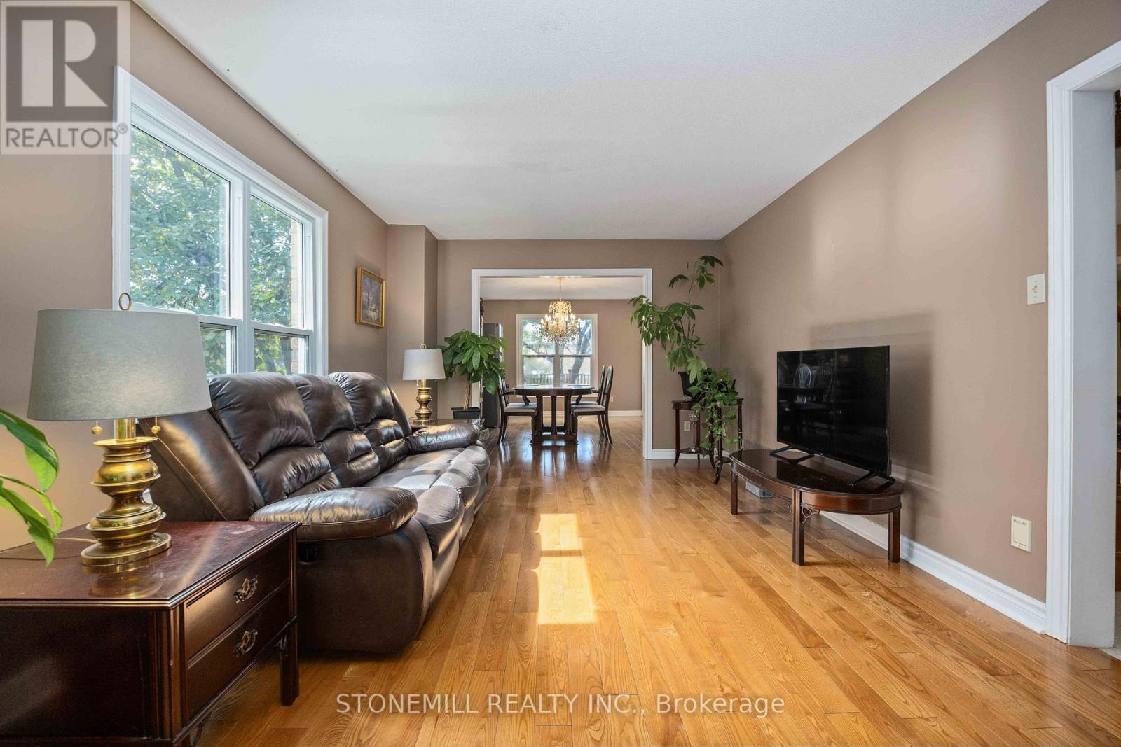 24 Soho Crescent, Markham, Ontario  L3P 7H8 - Photo 7 - N12419576
