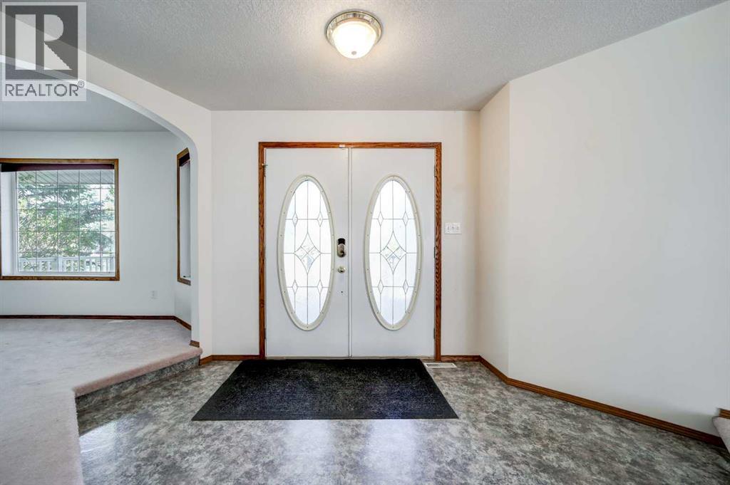Property at 217 Falcon Ridge Way image 3