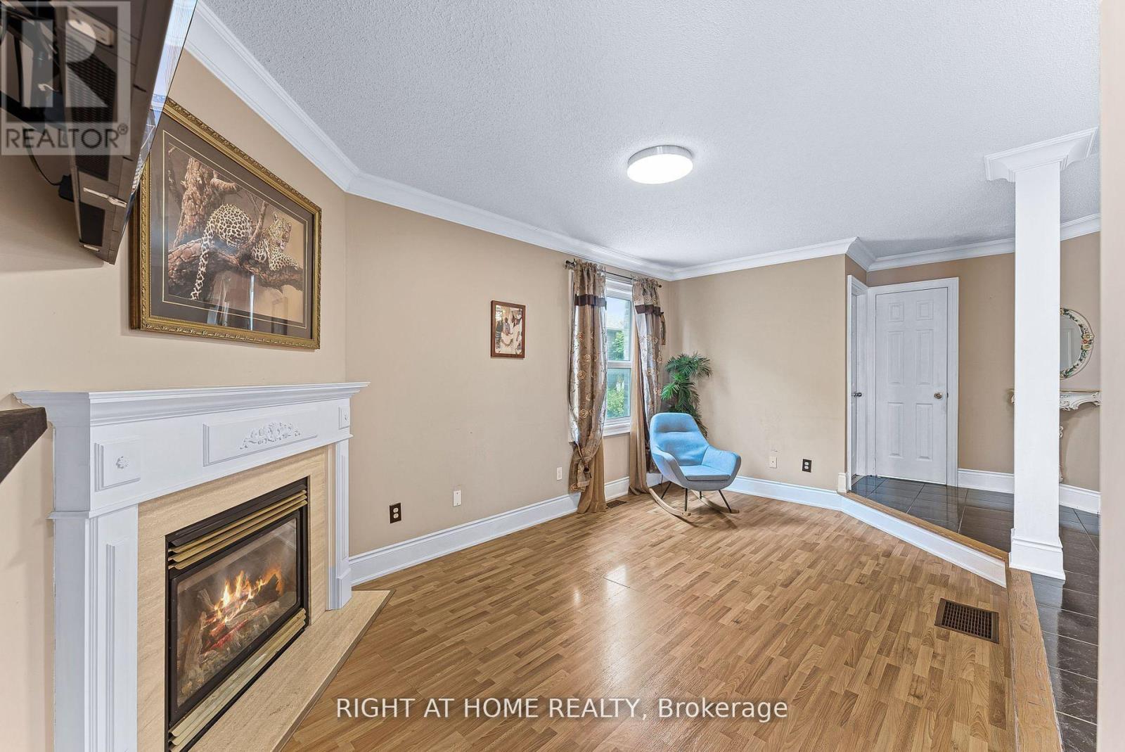 154 Country Lane, Barrie, Ontario  L4N 0N1 - Photo 12 - S12419455