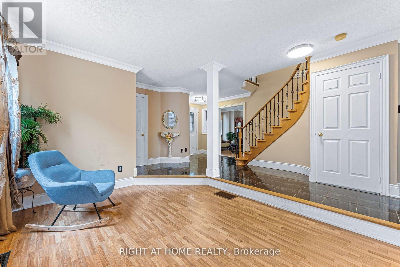 154 Country Lane, Barrie, Ontario  L4N 0N1 - Photo 13 - S12419455