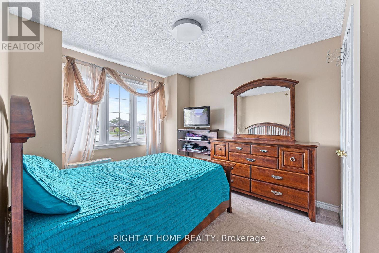 154 Country Lane, Barrie, Ontario  L4N 0N1 - Photo 21 - S12419455