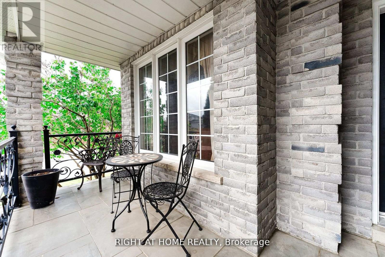 154 Country Lane, Barrie, Ontario  L4N 0N1 - Photo 3 - S12419455