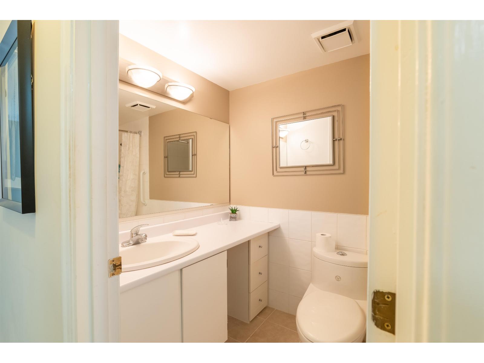 110 32950 Amicus Place, Abbotsford, British Columbia  V2S 6G9 - Photo 18 - R3050203