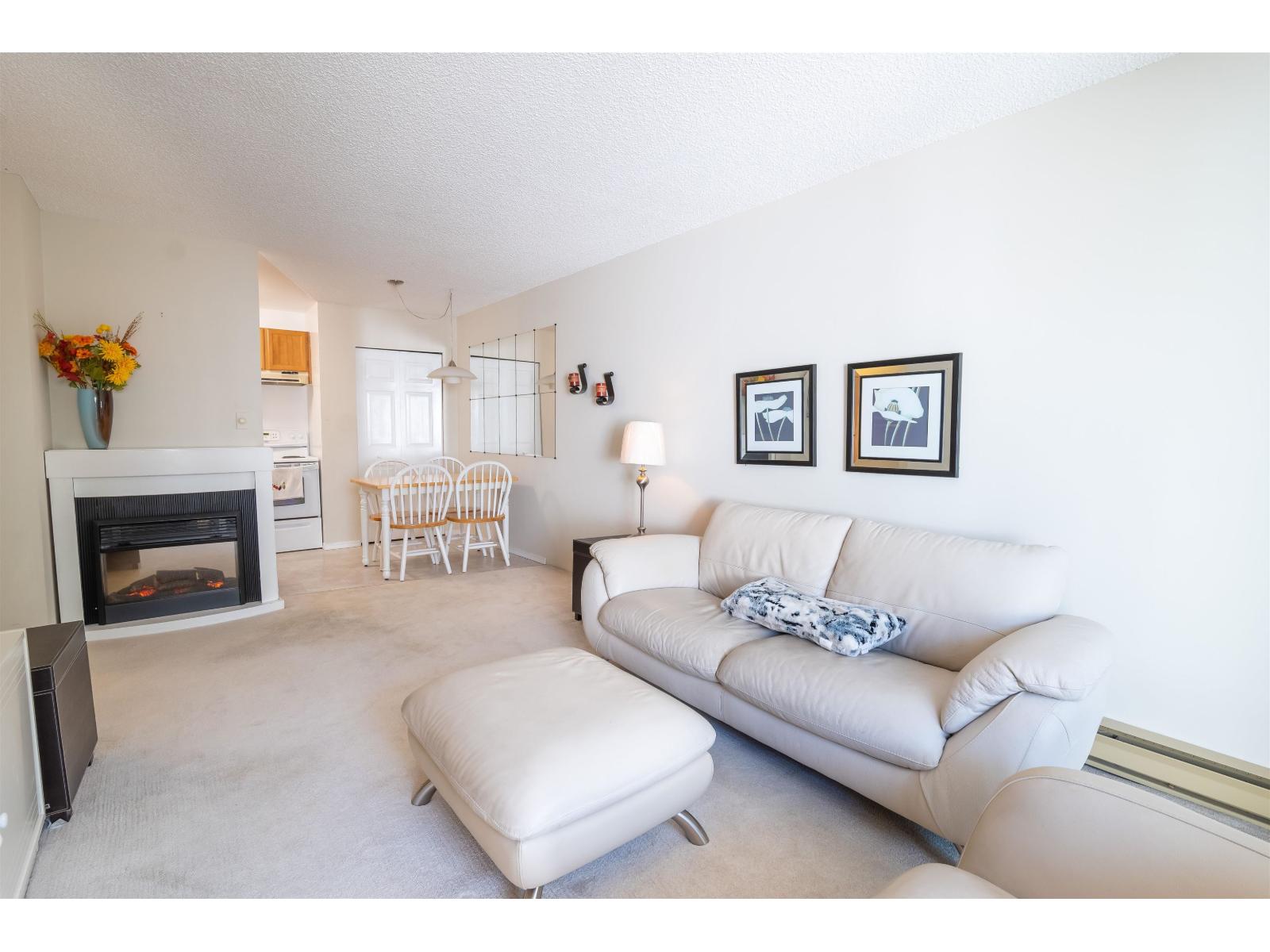 110 32950 Amicus Place, Abbotsford, British Columbia  V2S 6G9 - Photo 1 - R3050203