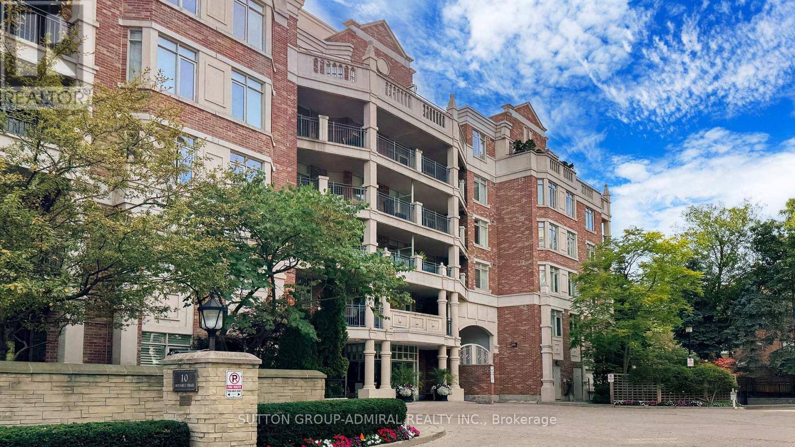 207 - 10 OLD MILL TRAIL, toronto (kingsway south), Ontario