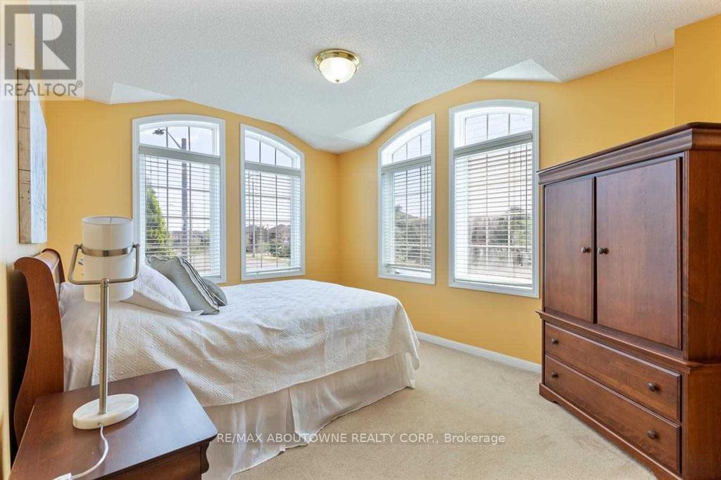 3875 Thomas Street, Mississauga, Ontario  L5M 7A6 - Photo 16 - W12419478