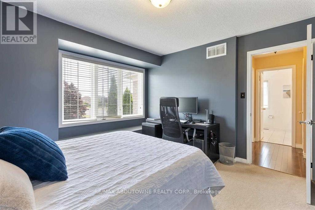 3875 Thomas Street, Mississauga, Ontario  L5M 7A6 - Photo 18 - W12419478