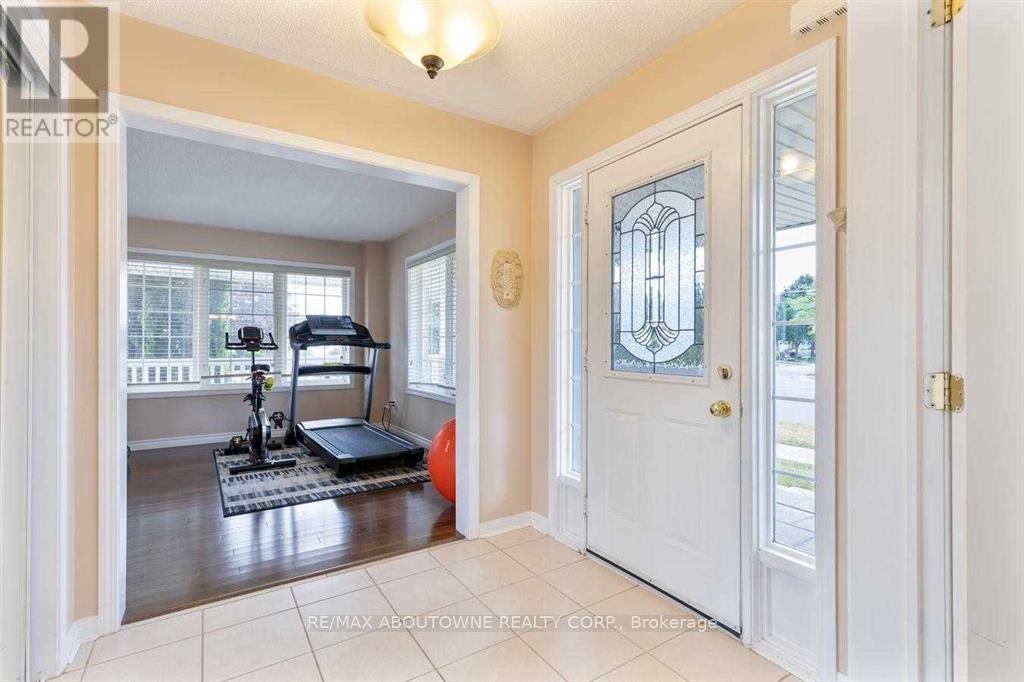 3875 Thomas Street, Mississauga, Ontario  L5M 7A6 - Photo 4 - W12419478