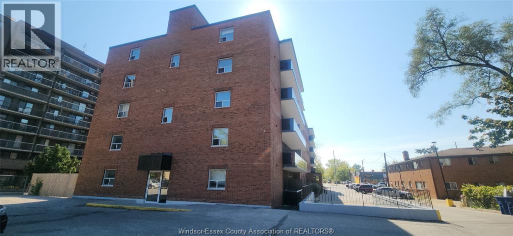 MLS# 25024155: 3900 WYANDOTTE STREET East Unit# 513, Windsor, Canada