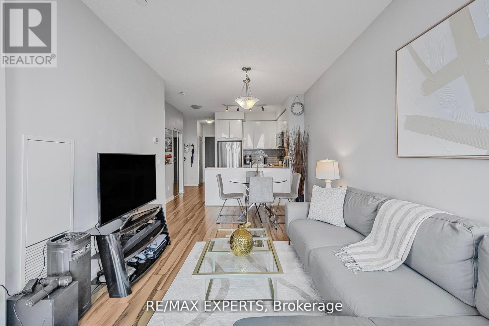 2408 - 75 Eglinton Avenue W, Mississauga, Ontario  L5R 0E5 - Photo 5 - W12419506