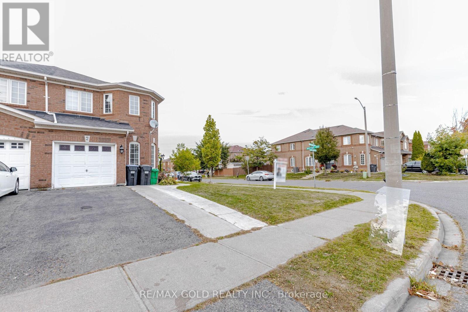 2 Lake Louise Drive, Brampton, Ontario  L6X 4W7 - Photo 1 - W12419599