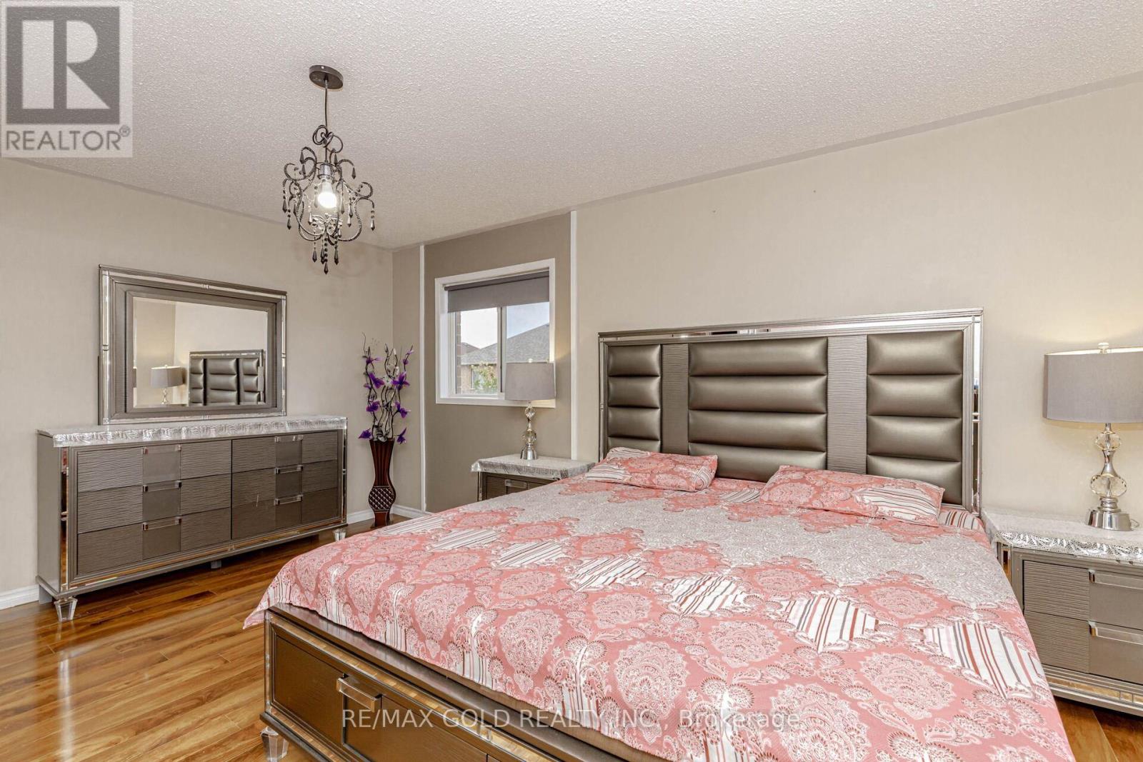 2 Lake Louise Drive, Brampton, Ontario  L6X 4W7 - Photo 22 - W12419599