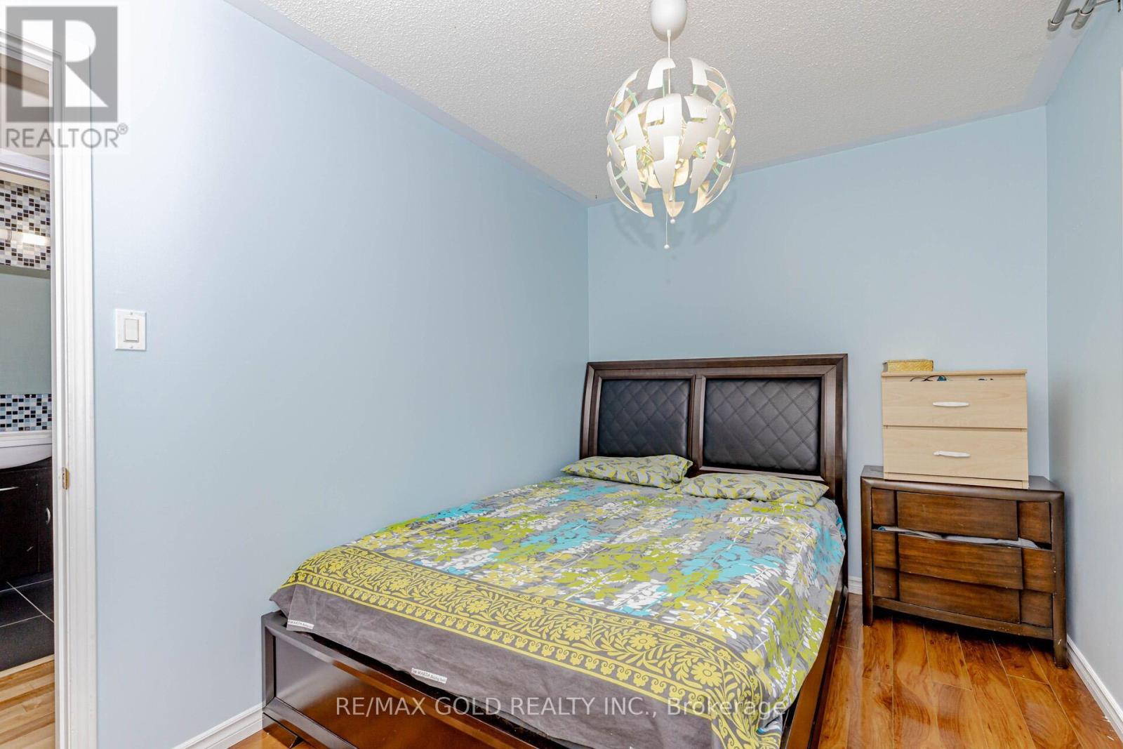 2 Lake Louise Drive, Brampton, Ontario  L6X 4W7 - Photo 24 - W12419599