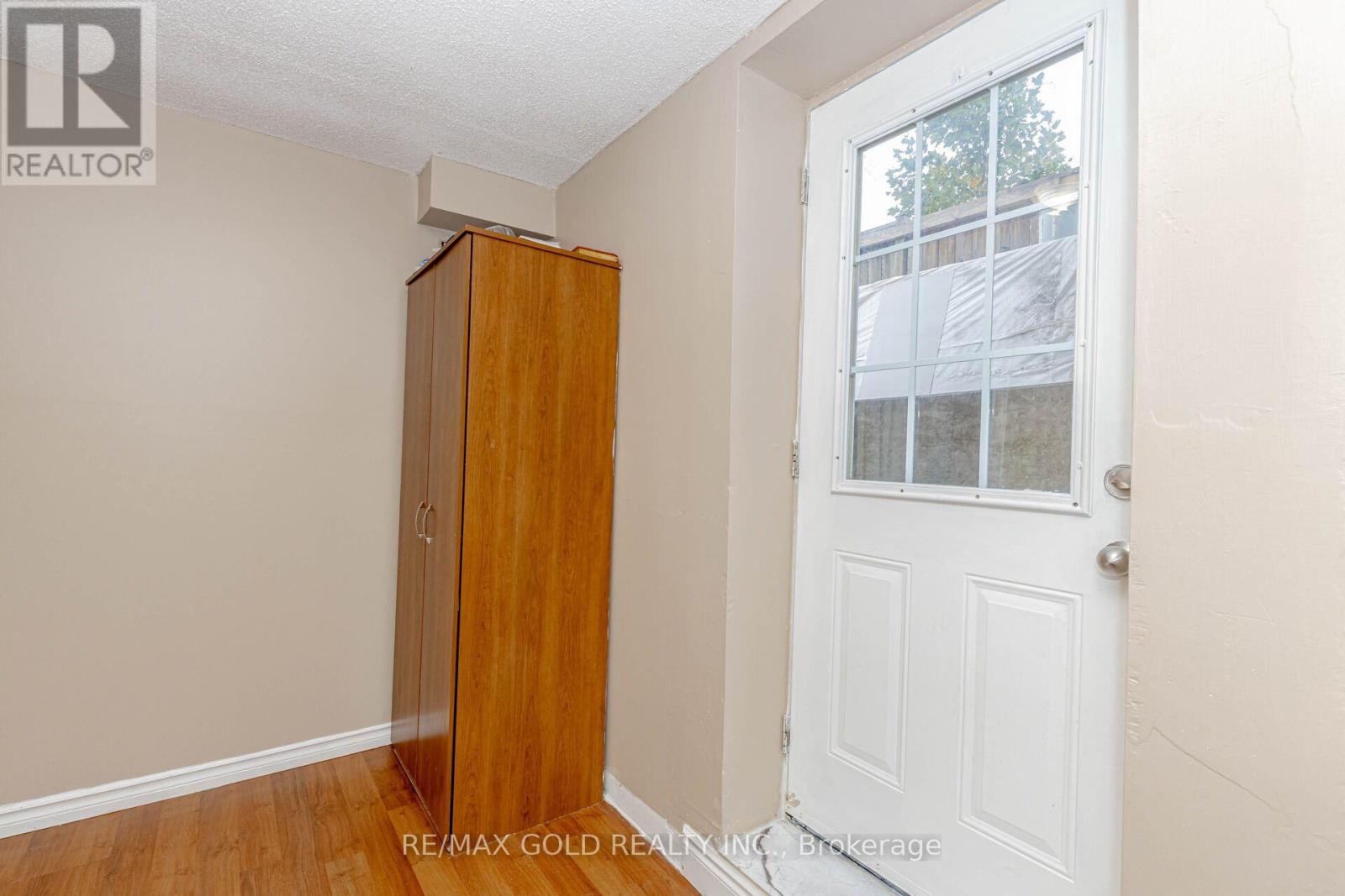 2 Lake Louise Drive, Brampton, Ontario  L6X 4W7 - Photo 27 - W12419599