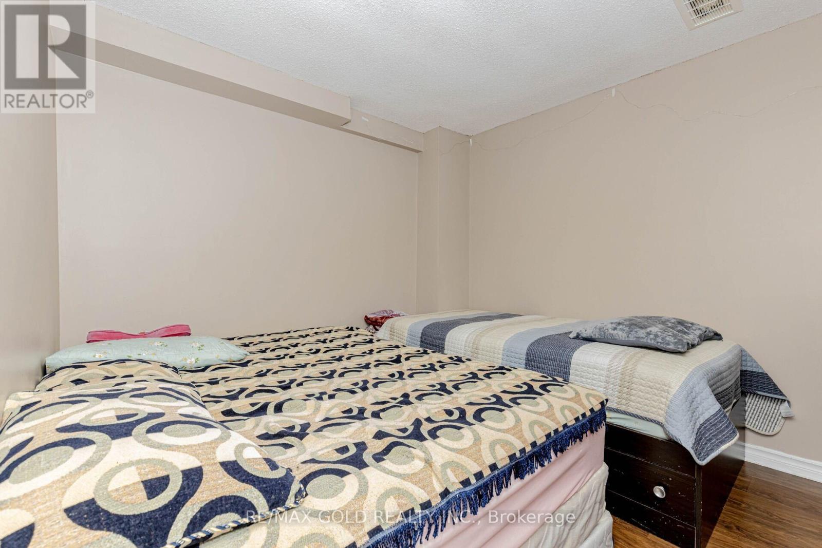 2 Lake Louise Drive, Brampton, Ontario  L6X 4W7 - Photo 30 - W12419599