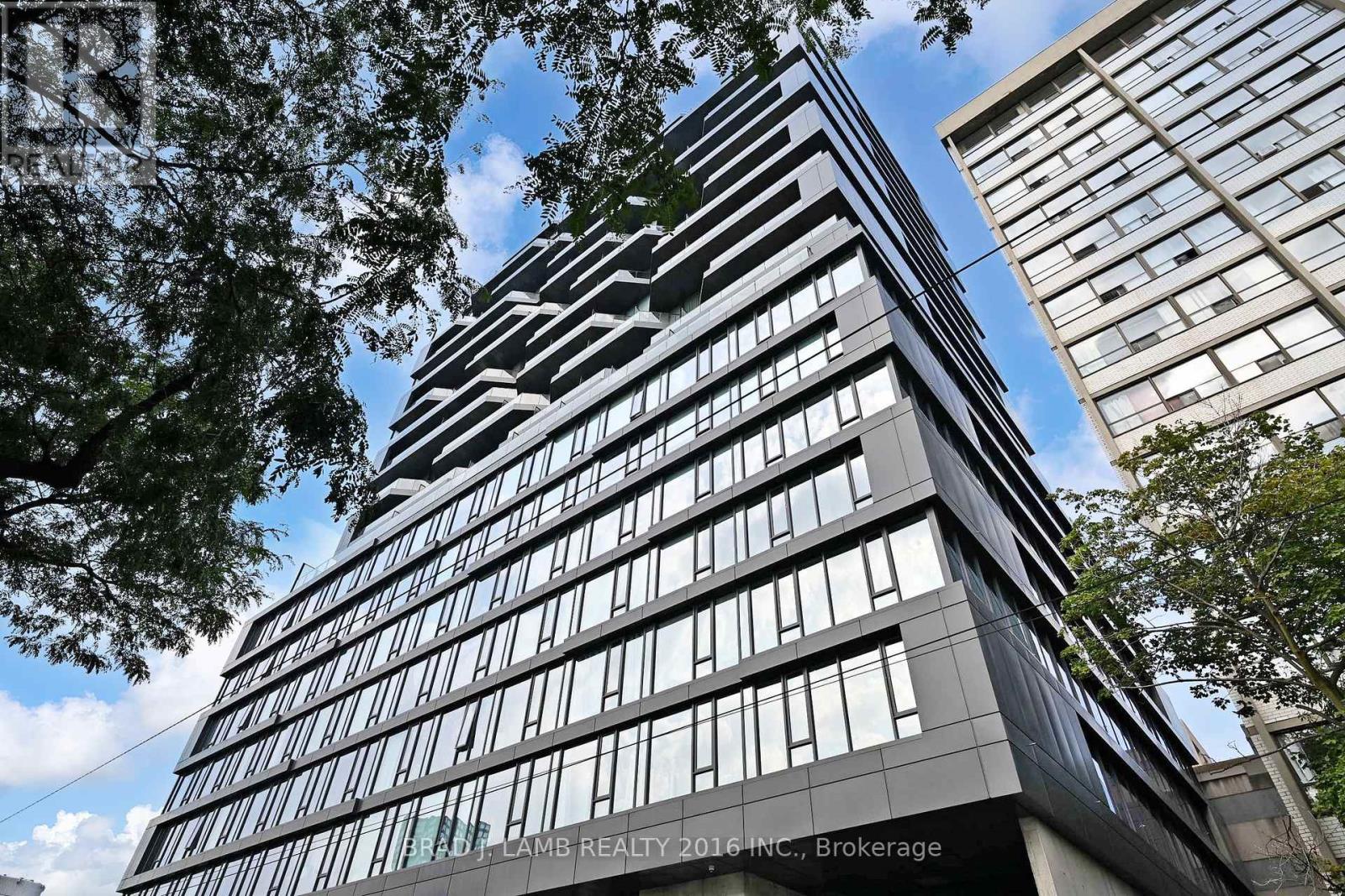 1004 - 195 MCCAUL STREET, Toronto, Ontario