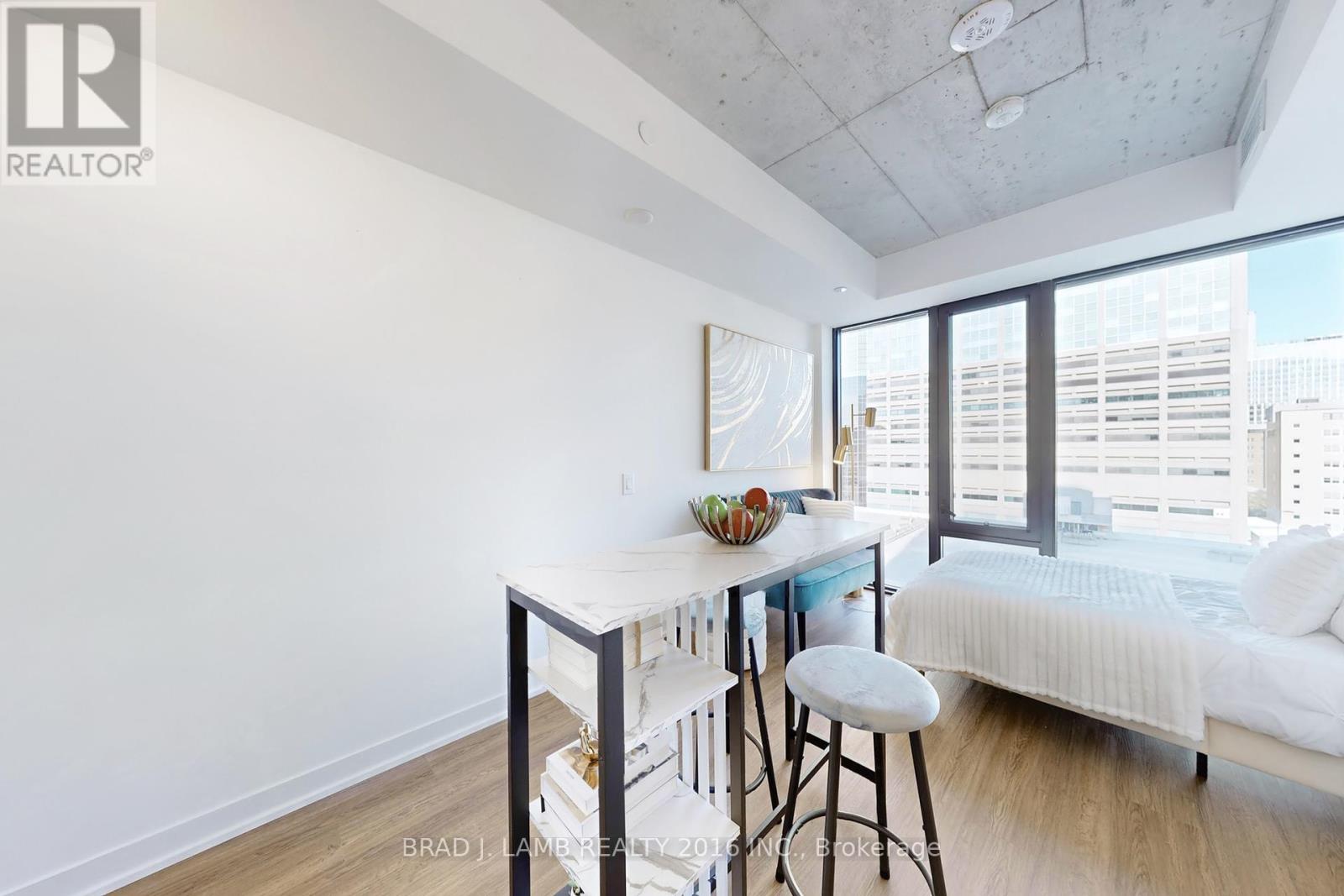 1004 - 195 Mccaul Street, Toronto, Ontario  M5T 0E5 - Photo 11 - C12419616