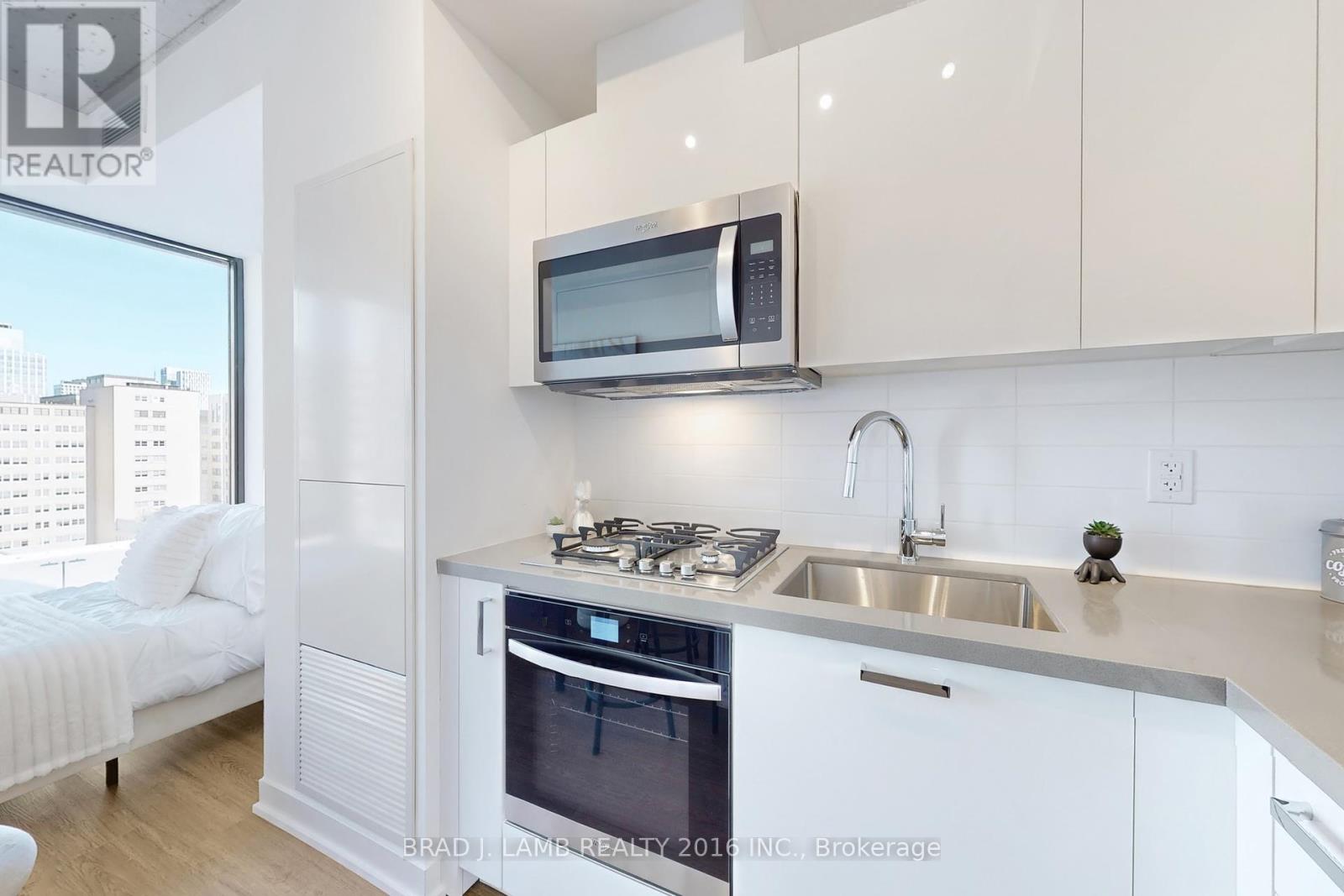 1004 - 195 Mccaul Street, Toronto, Ontario  M5T 0E5 - Photo 13 - C12419616