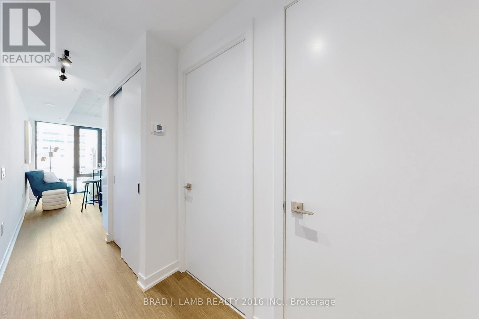 1004 - 195 Mccaul Street, Toronto, Ontario  M5T 0E5 - Photo 19 - C12419616