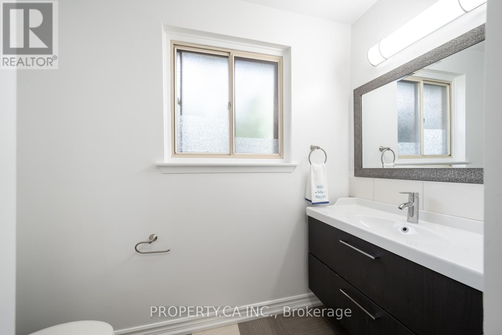 98 Tanjoe Crescent, Toronto (Newtonbrook West), Ontario  M2M 1P7 - Photo 21 - C12419629