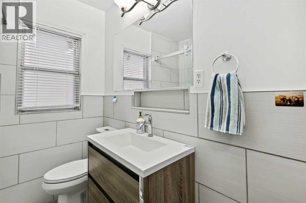 230 8a Street Ne, Calgary, Alberta  T2E 4J1 - Photo 15 - A2188761