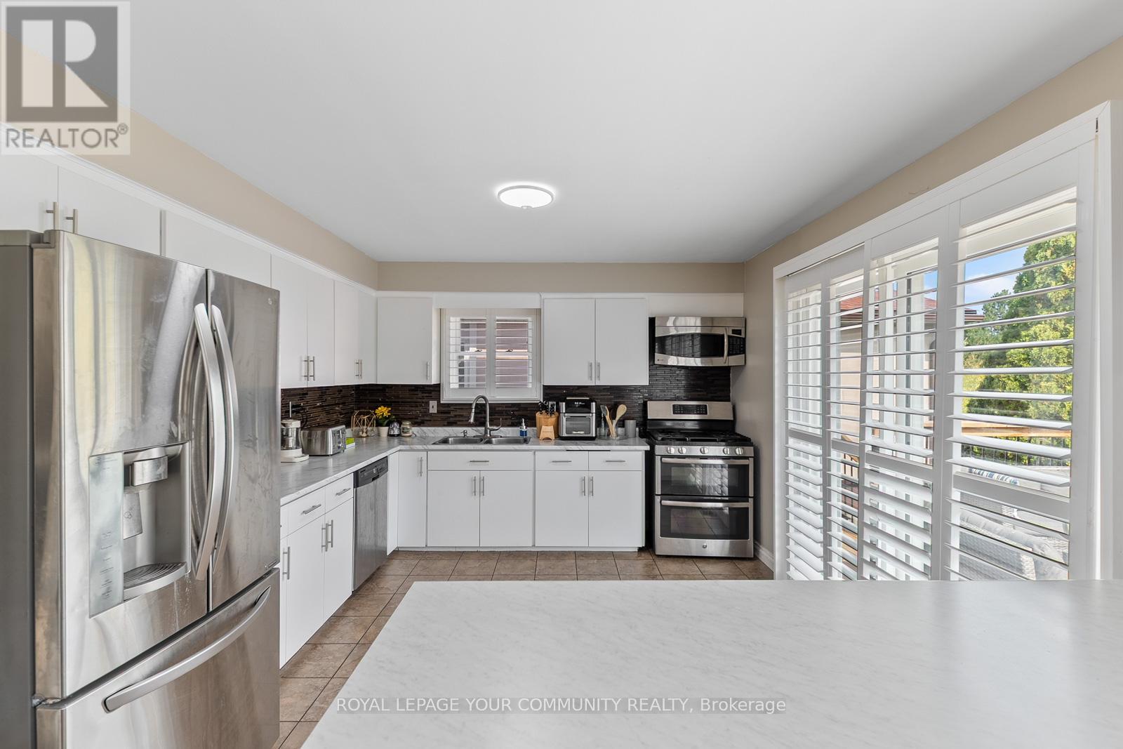180 Westheights Drive, Kitchener, Ontario  N2N 1J9 - Photo 12 - X12419448