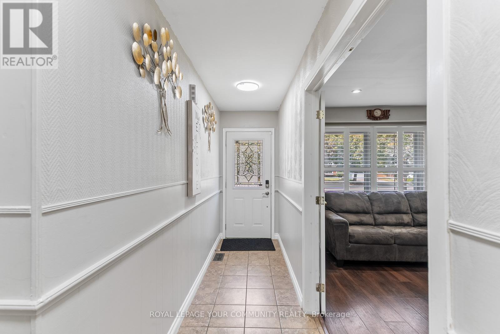 180 Westheights Drive, Kitchener, Ontario  N2N 1J9 - Photo 4 - X12419448
