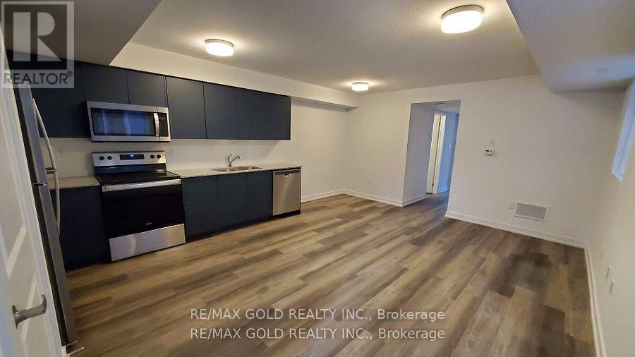 25 - 205 West Oak Trail, Kitchener, Ontario  N2R 1R4 - Photo 7 - X12419535