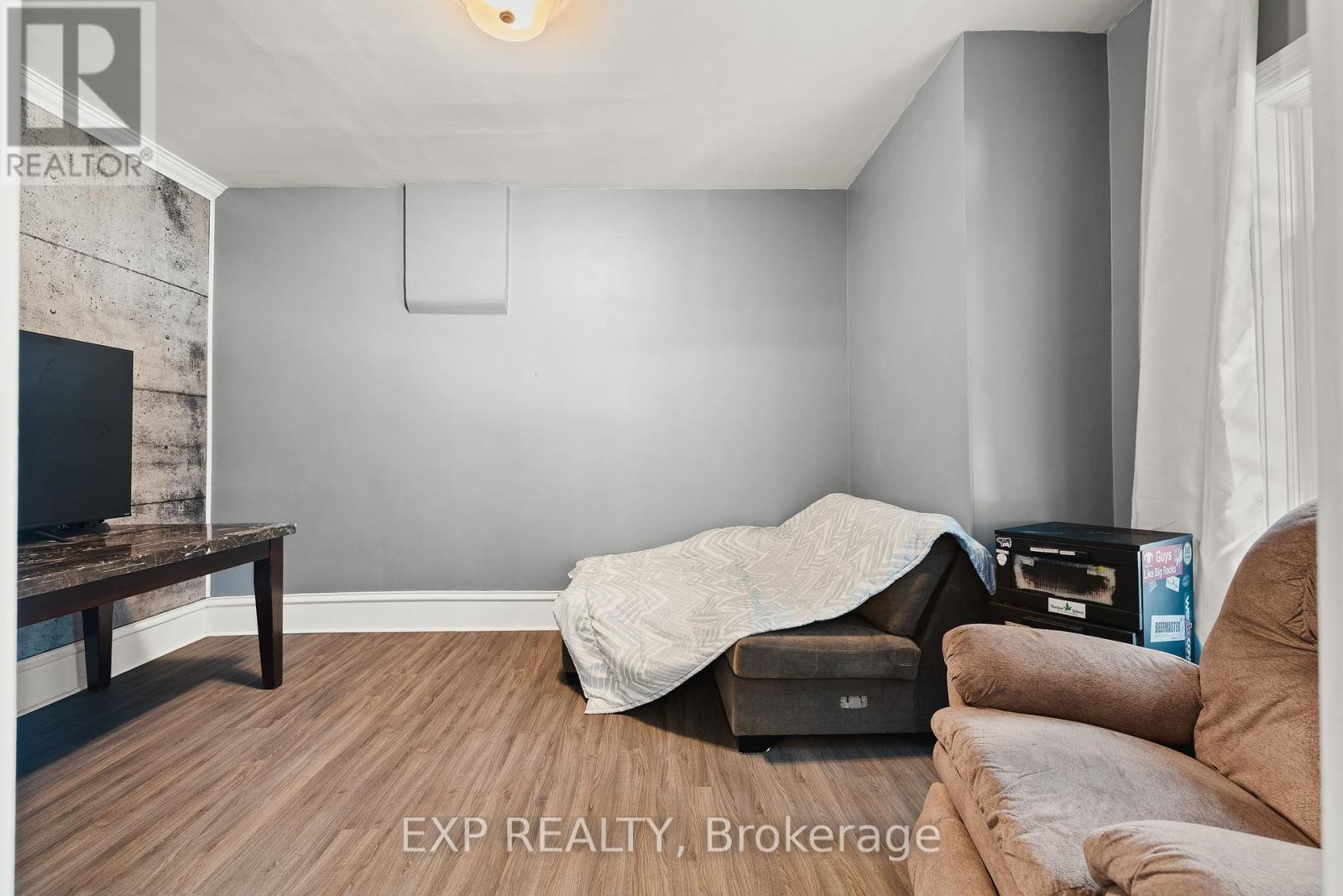 290 Turnberry Street, Huron East, Ontario  N0G 1H0 - Photo 22 - X12419589