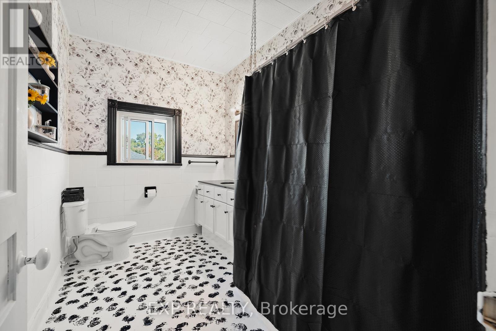 290 Turnberry Street, Huron East, Ontario  N0G 1H0 - Photo 24 - X12419589