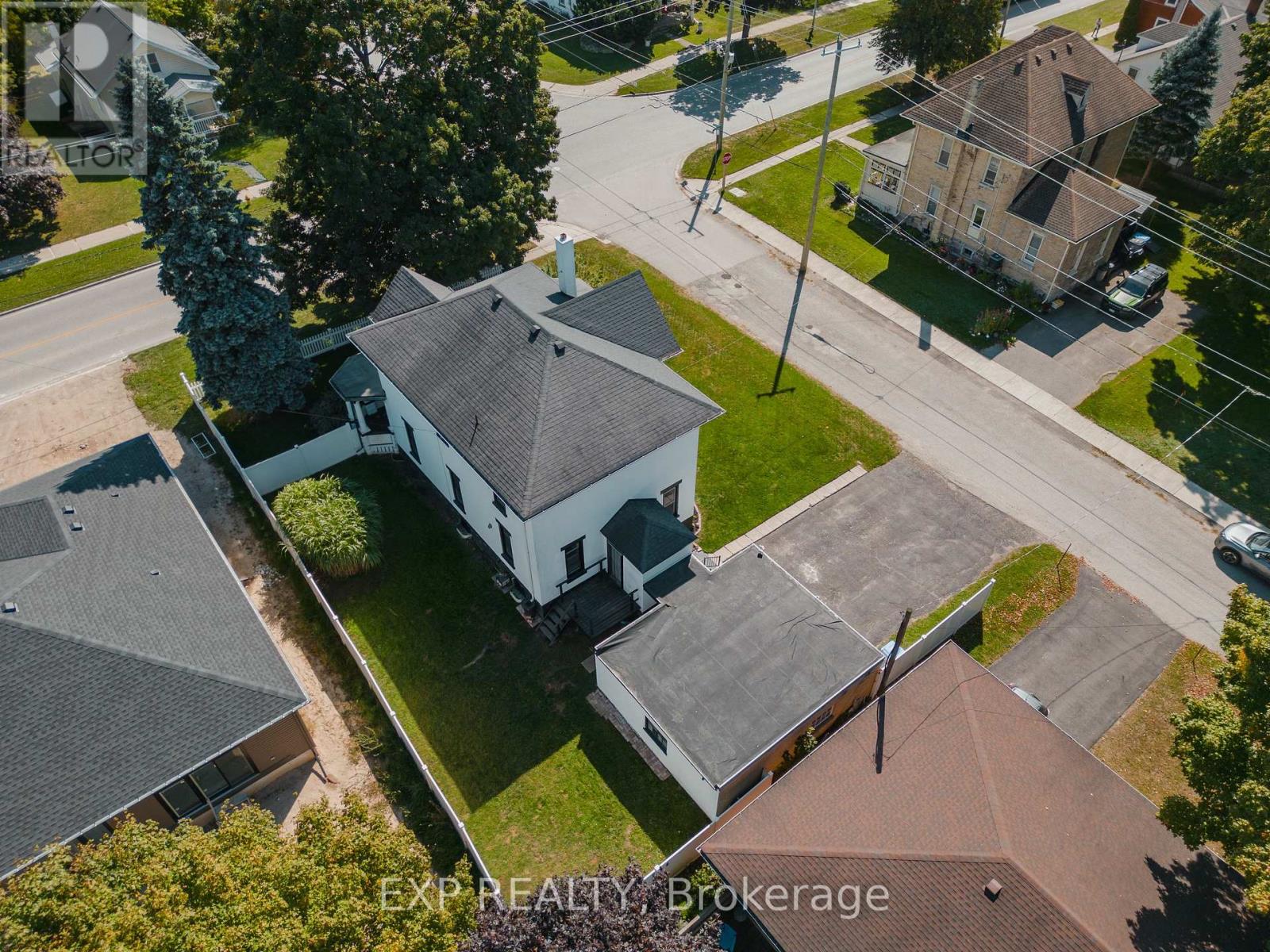 290 Turnberry Street, Huron East, Ontario  N0G 1H0 - Photo 30 - X12419589