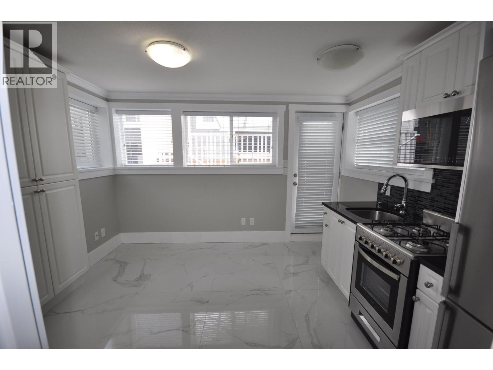 7828 Prince A Street, Vancouver, British Columbia  V5X 3Z7 - Photo 2 - R3039599