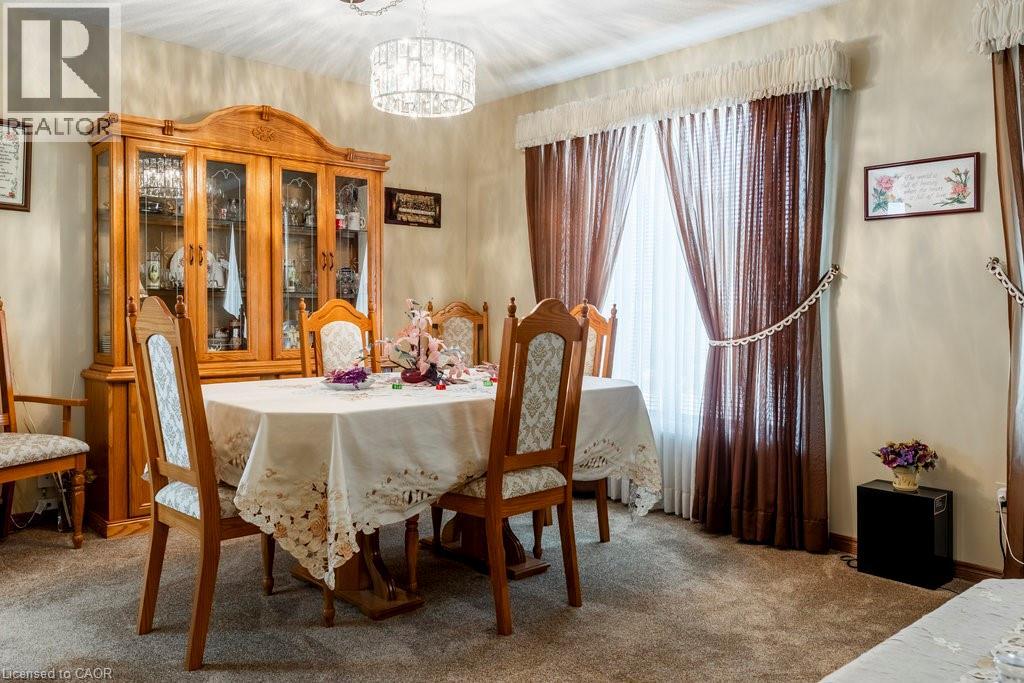 23 Fonthill Road, Hamilton, Ontario  L9C 6A1 - Photo 9 - 40772382