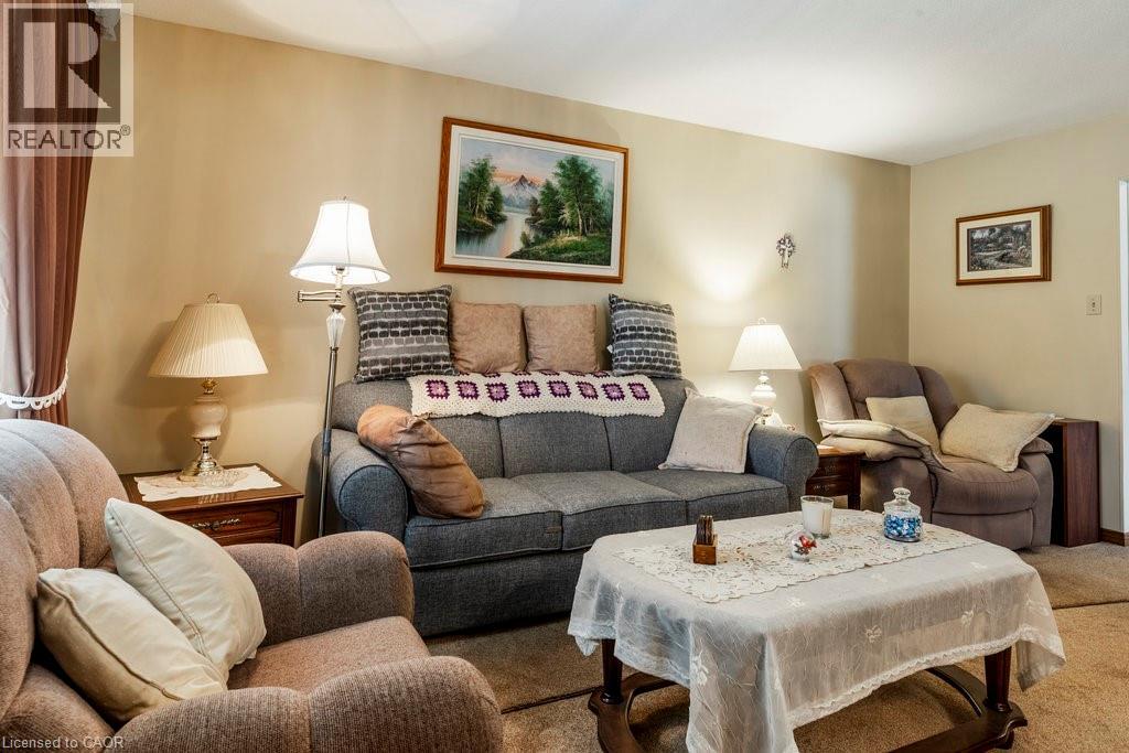 23 Fonthill Road, Hamilton, Ontario  L9C 6A1 - Photo 11 - 40772382