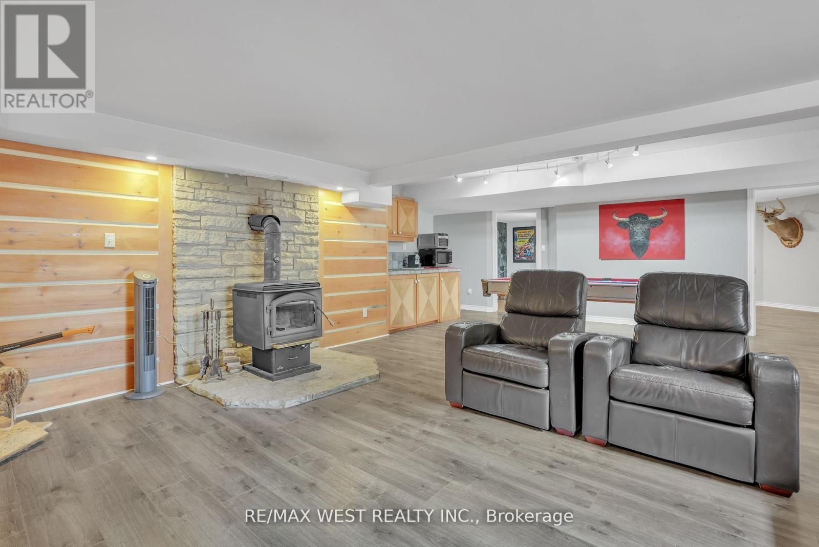 7636 County 1 Road, Adjala-Tosorontio, Ontario  L0G 1W0 - Photo 18 - N12419614