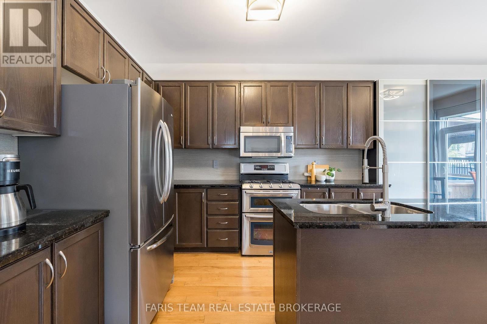 1 Carter Street, Bradford West Gwillimbury, Ontario  L3Z 0L2 - Photo 11 - N12419660