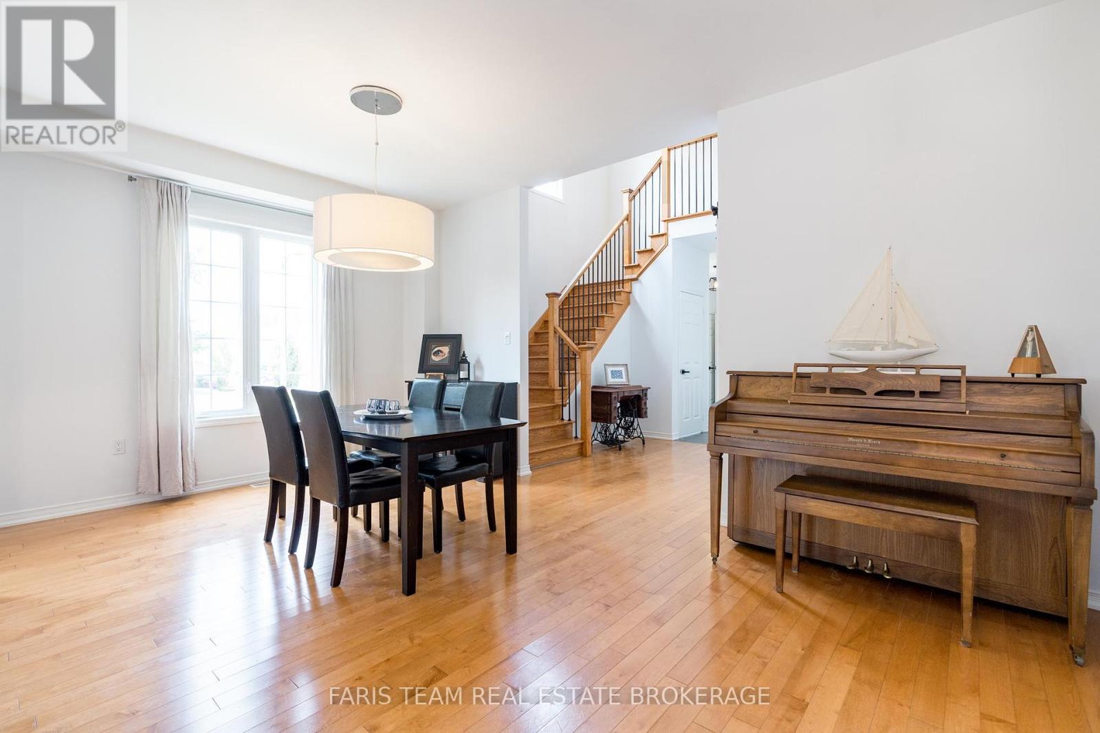 1 Carter Street, Bradford West Gwillimbury, Ontario  L3Z 0L2 - Photo 15 - N12419660