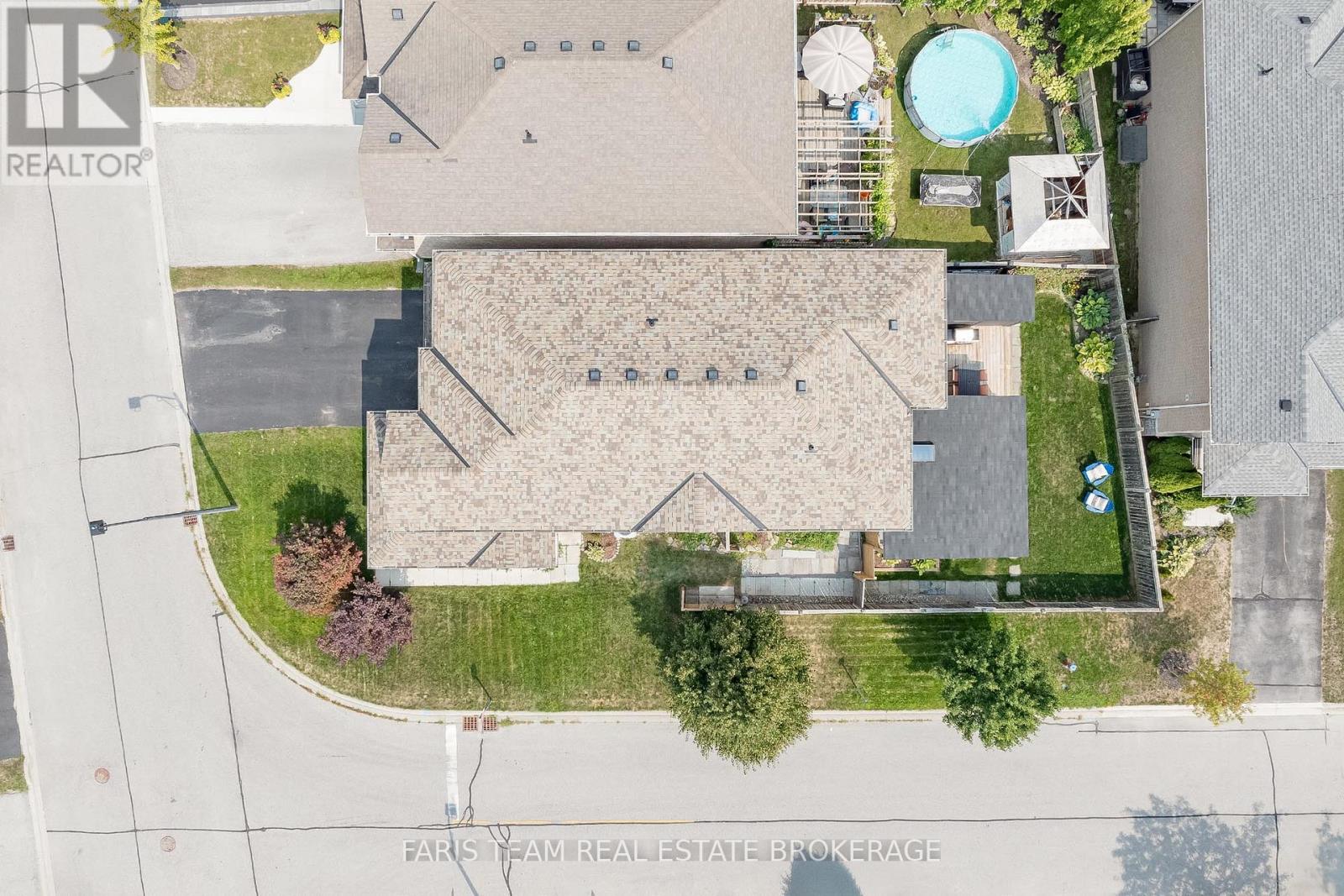 1 Carter Street, Bradford West Gwillimbury, Ontario  L3Z 0L2 - Photo 48 - N12419660