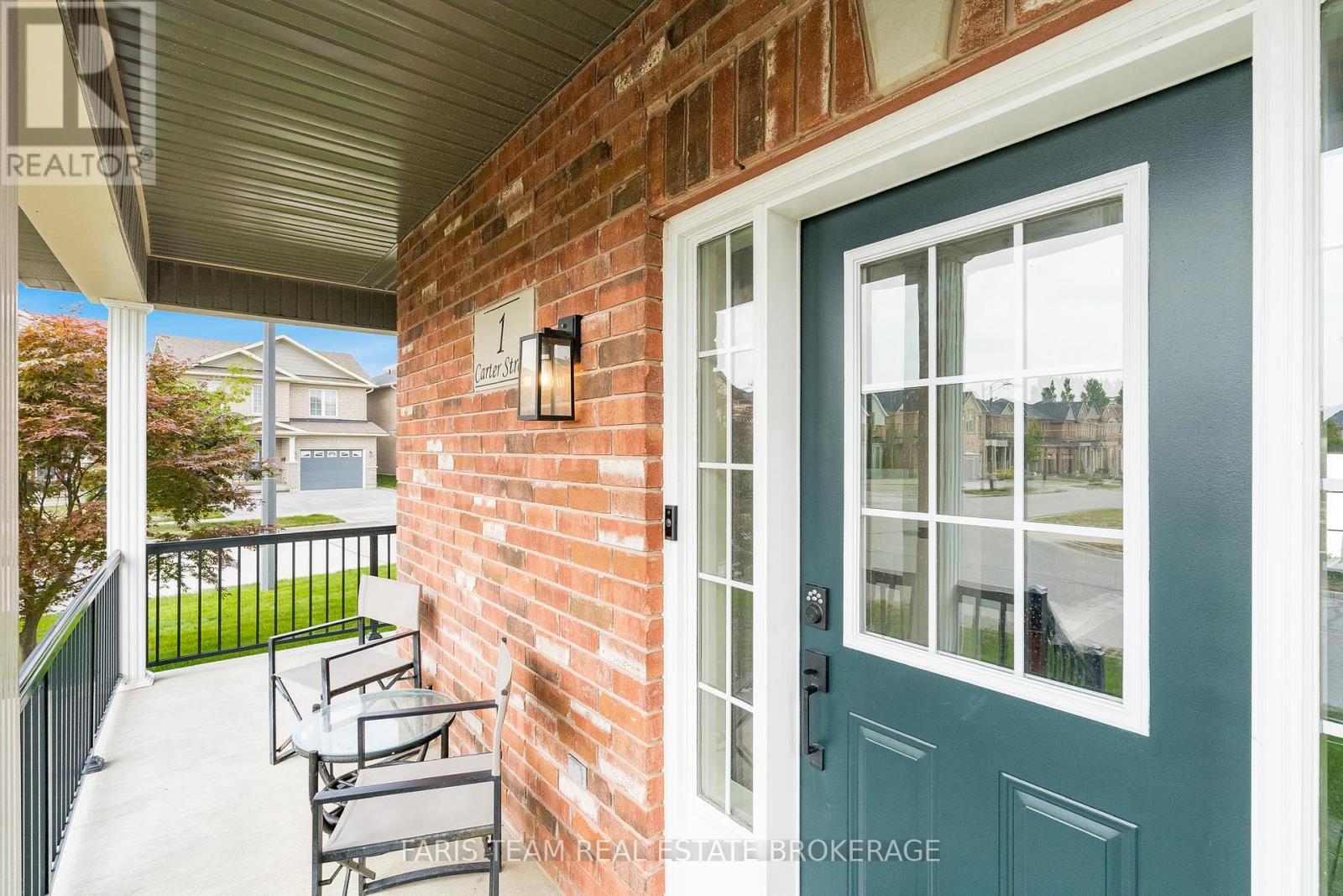1 Carter Street, Bradford West Gwillimbury, Ontario  L3Z 0L2 - Photo 6 - N12419660
