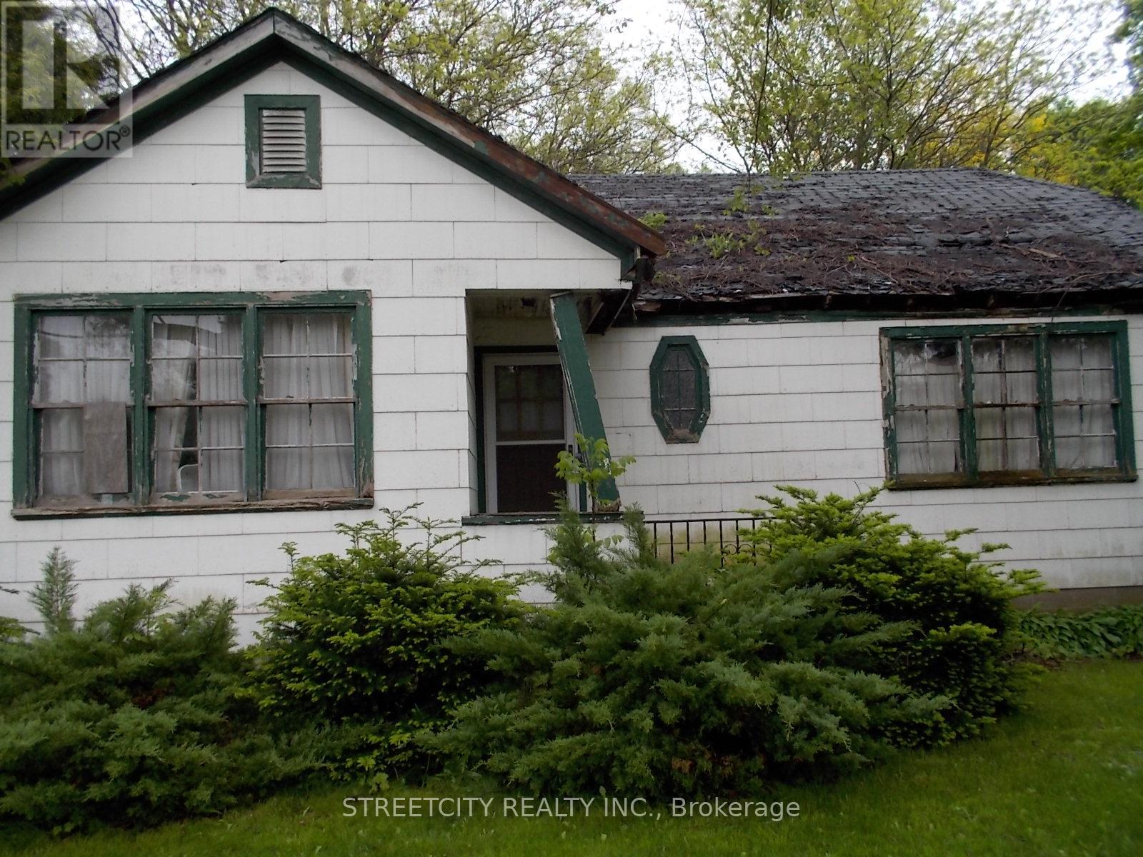 384 METCALFE STREET E, Strathroy-Caradoc, Ontario