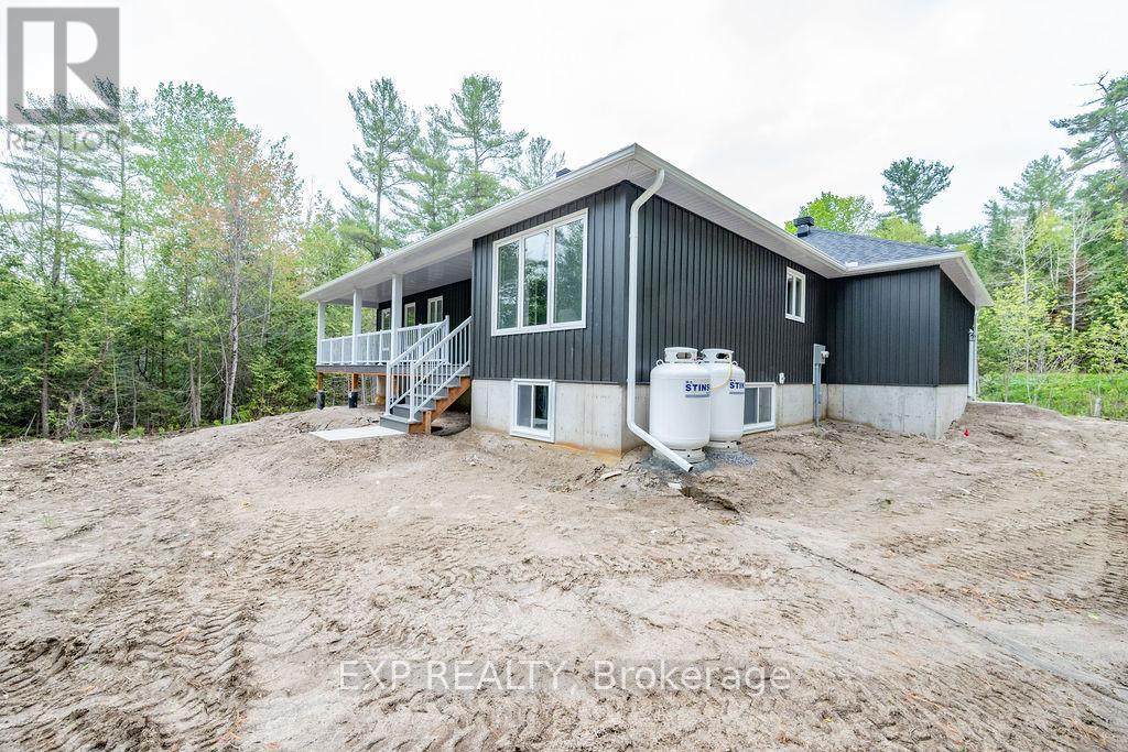 912 Burnstown Road, Mcnab/braeside, Ontario  K0J 1G0 - Photo 3 - X12419732