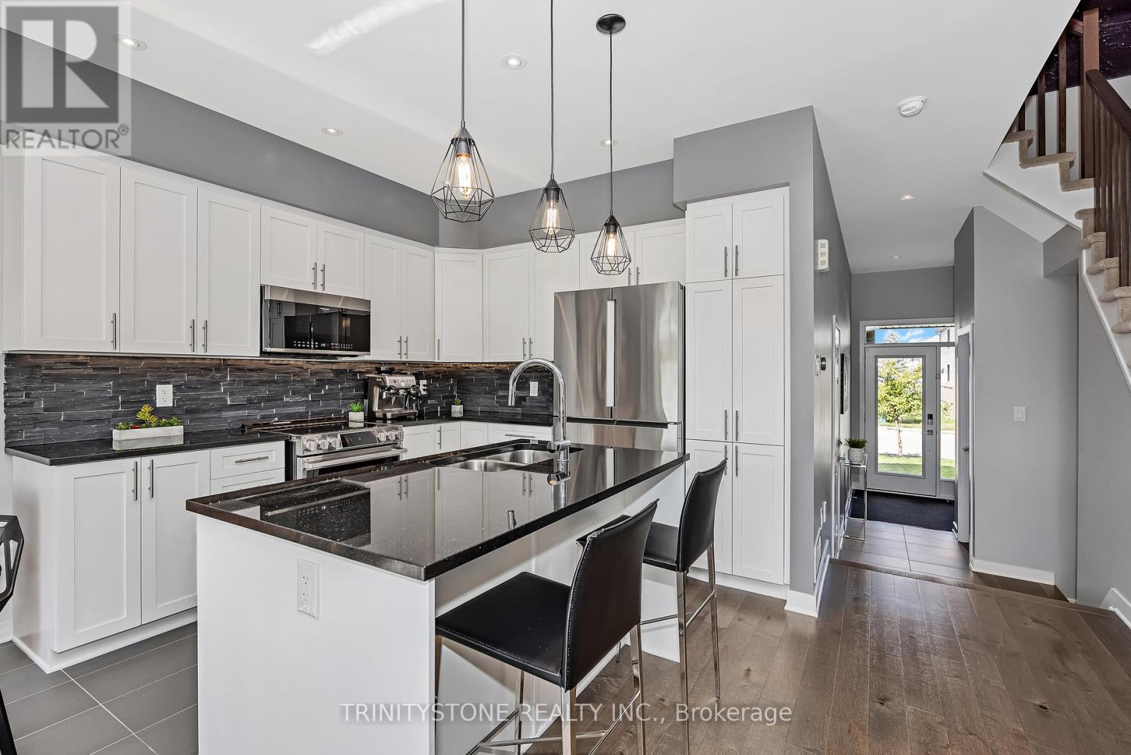 127 Shinny Avenue, Ottawa, Ontario  K2V 0G3 - Photo 5 - X12419701