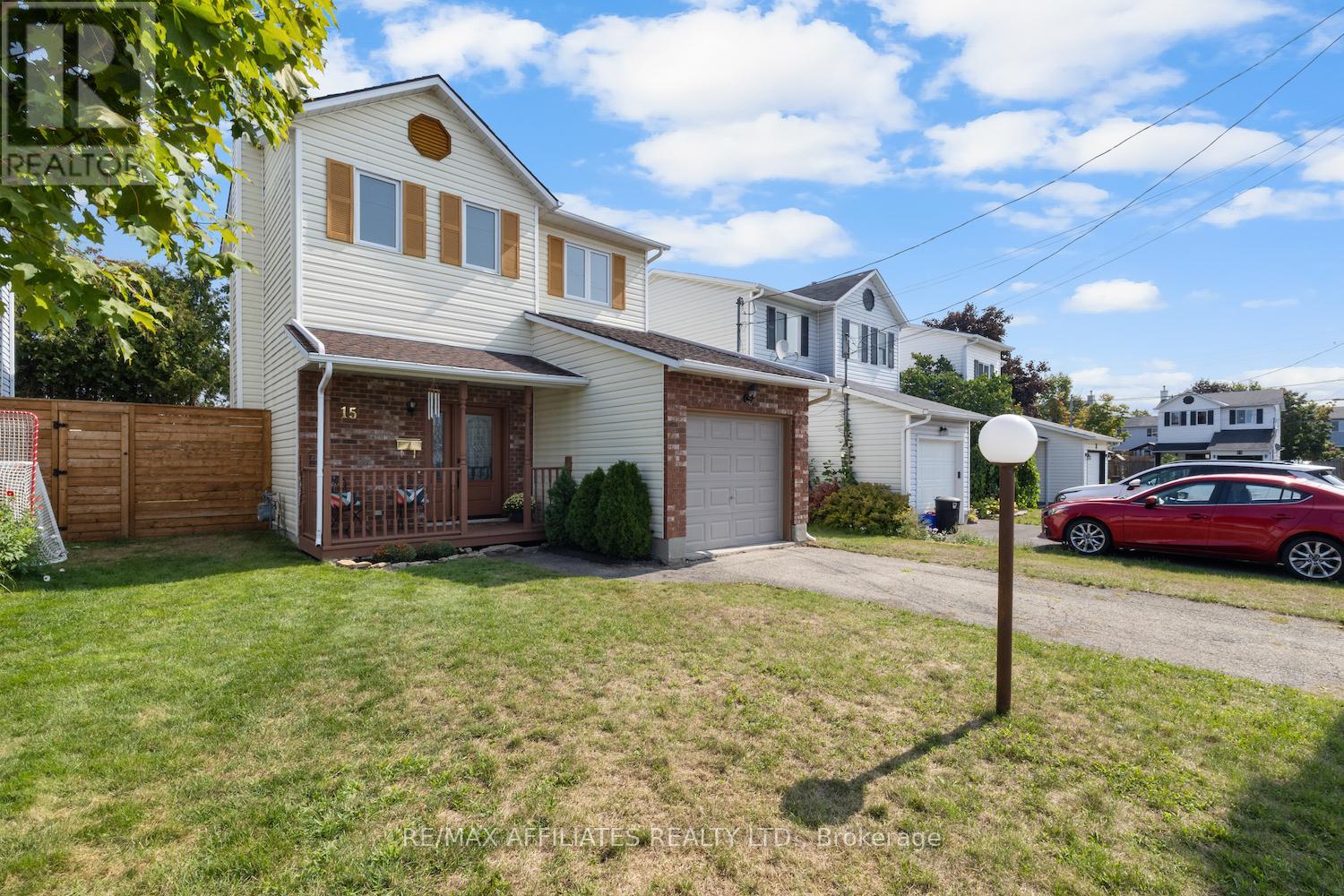 15 Lemaistre Street, Carleton Place, Ontario  K7C 4K5 - Photo 3 - X12419711